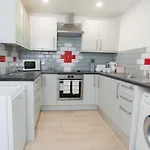 Modern Apartment In Liverpool City Centre