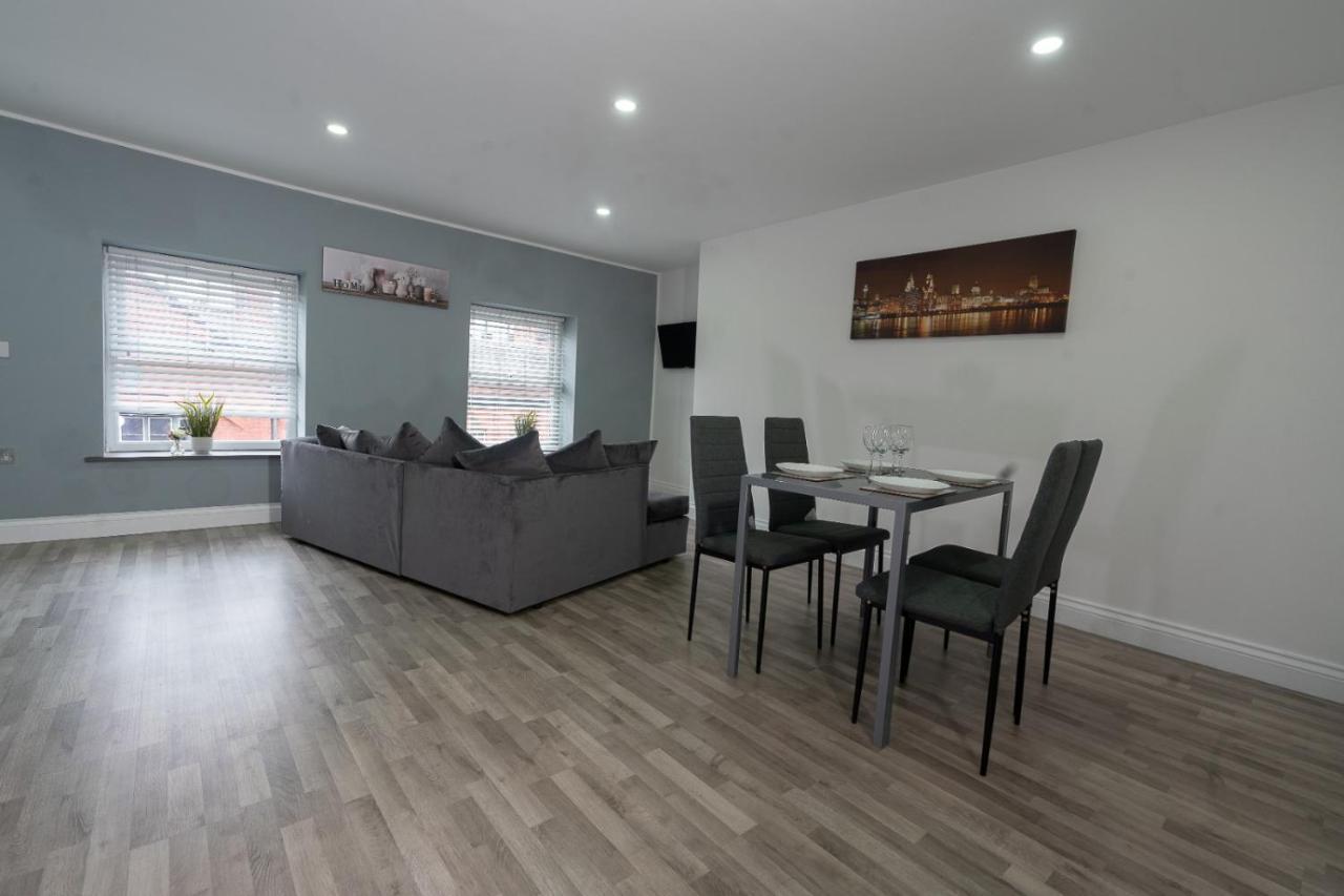 Modern In City Centre Apartment