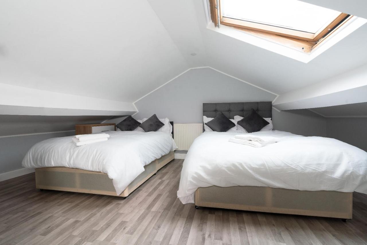 Modern In City Centre Apartment *